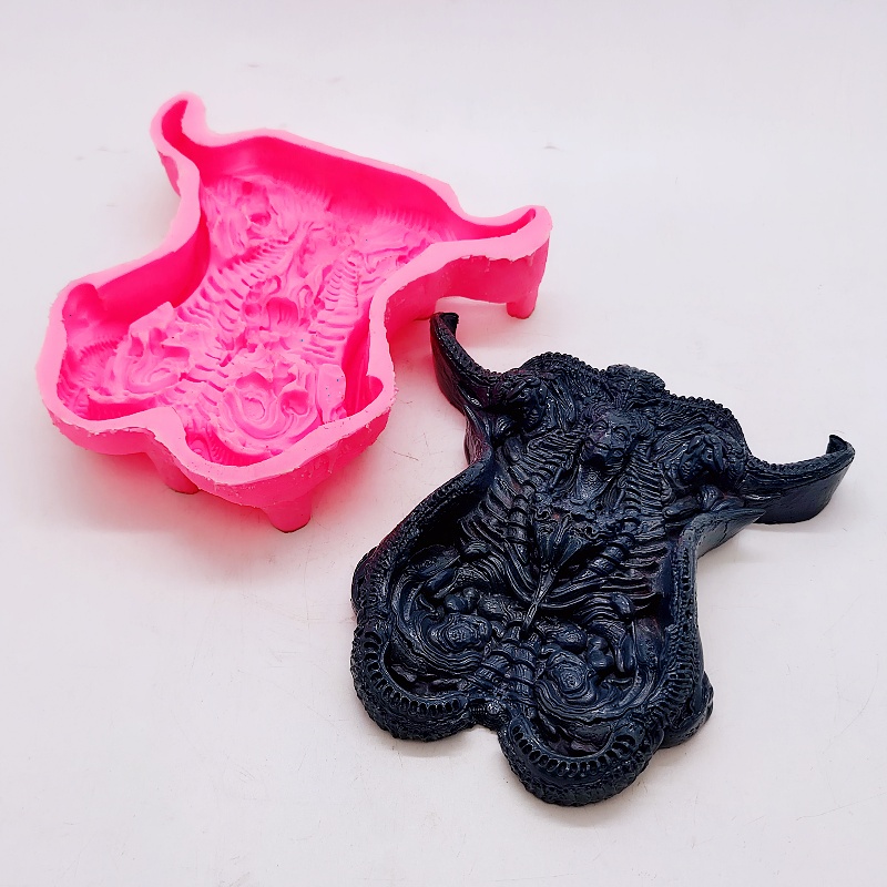 Monster Skull Silicone Candle  - огляд і ціна Soap Making Gifts